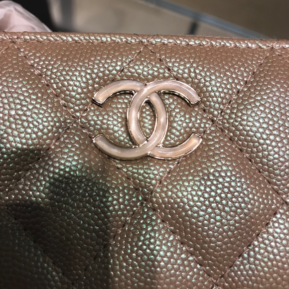 ⛔️SOLD⛔️ Chanel 🦄 19S Pearly Beige O Key - Picture 5 of 8